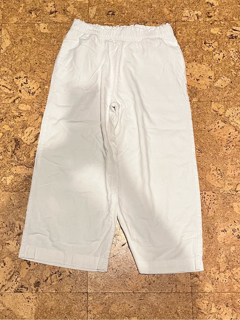 Love Tree Women’s White Linen Capri Pants (L)